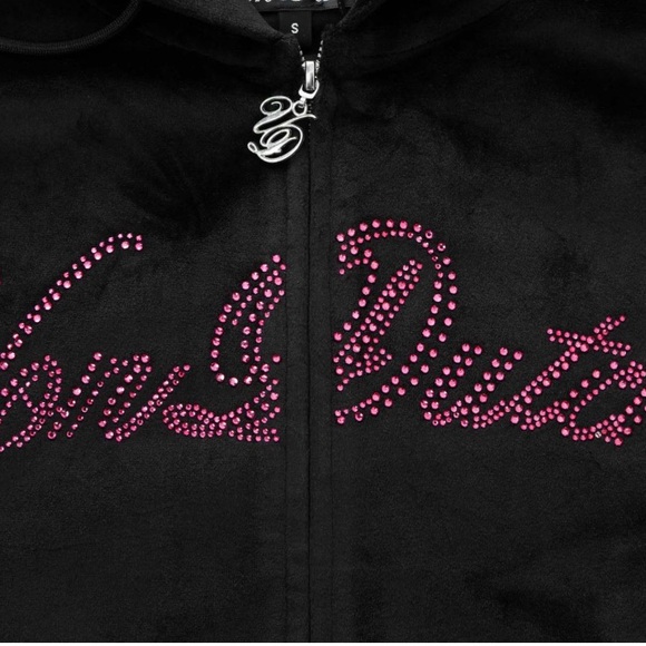 Von Dutch Black Velour Set with Pink Logo - Picture 6 of 8